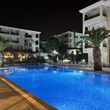 Beautiful 3-bedroom In Side - Ilica *